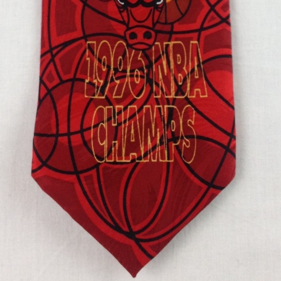 WIN, LOSE, OR TIE Other - CHICAGO BULLS 1996 NBA CHAMPS SILK TIE 4" x 57"